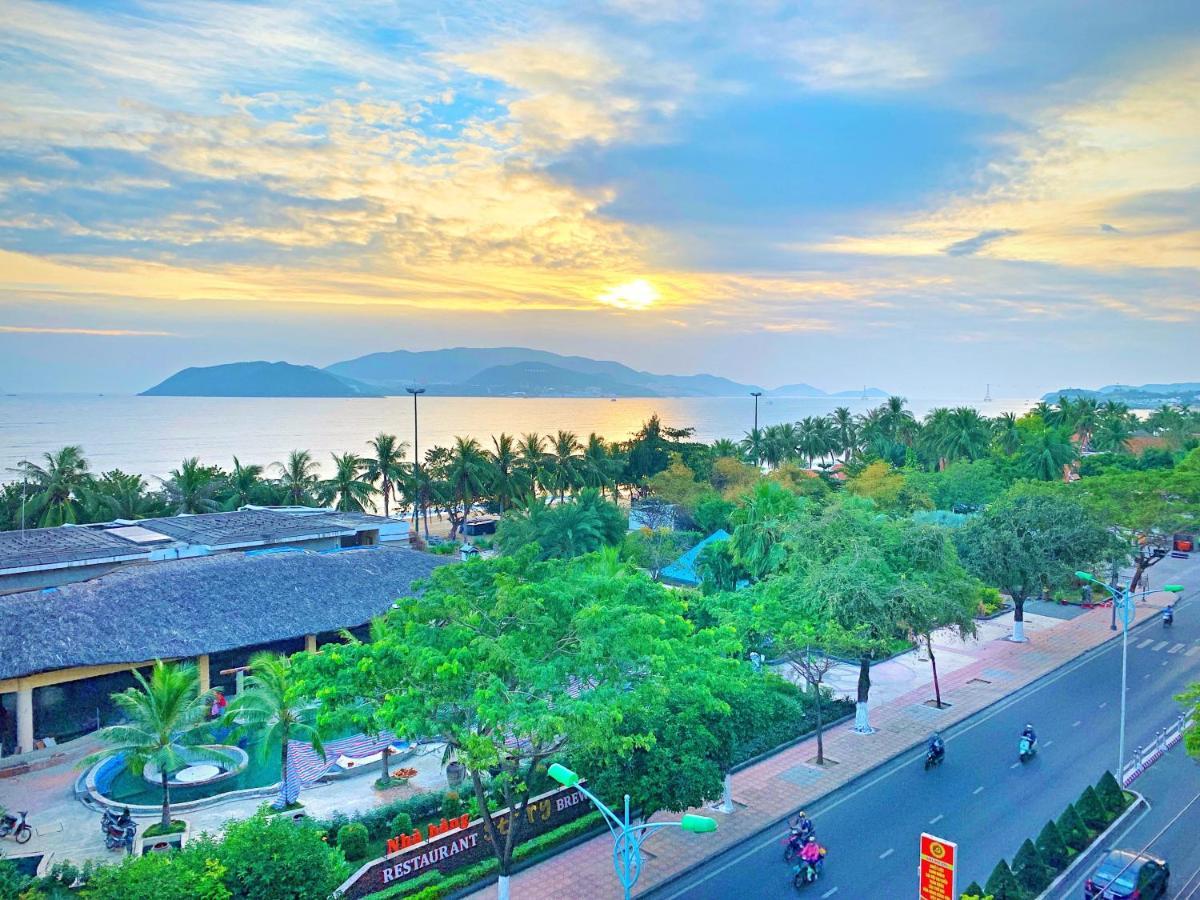 Anh Minh - Manchester Hotel Nha Trang Exterior foto